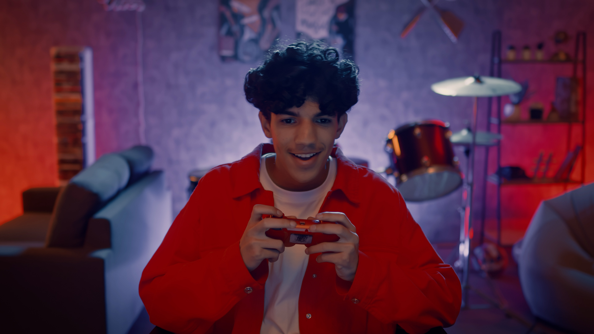 Batelco — Your Door to a Life by the Sea